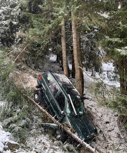 Giresun'da uçuruma düşen cipteki 5 kişi yaralandı