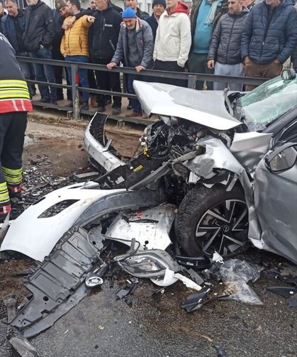 Ordu'da iki otomobilin çarpıştığı kazada 5 kişi yaralandı