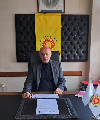 Eğitim Sen’den YÖK’e Cuma Namazı Düzenlemesi Tepkisi: Laikliği İhlal Eden Girişim Kabul Edilemez