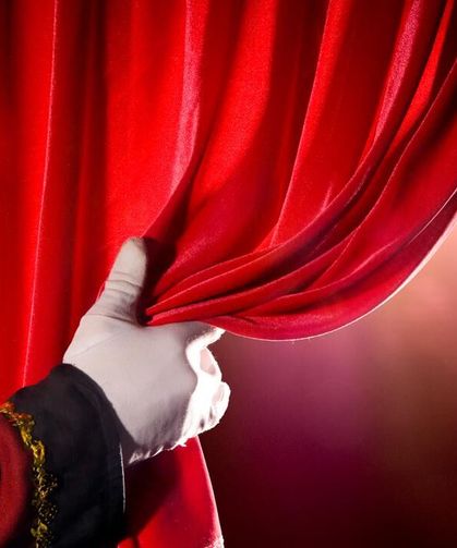 Trabzon'da 'Yönetmen Öğretmen Tiyatro Festivali' başladı
