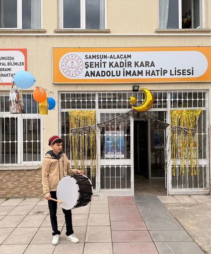Alaçam'da ramazan öncesi okullar süslendi