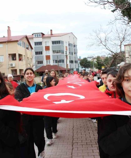 Bayrak Sevgisi Haftasında coşkulu yürüyüş