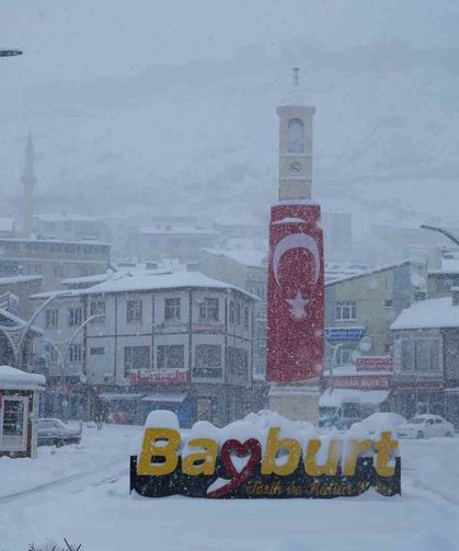 Belediyeden vatandaşlara 'Zorunlu olmadıkça dışarı çıkmayın' uyarısı