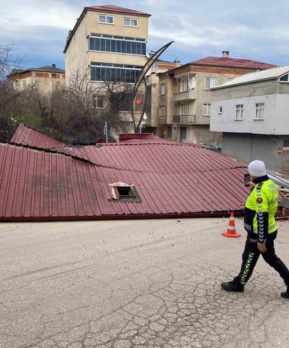 Ordu'da fırtına hayatı olumsuz etkiledi