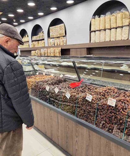 Ramazan'ın vazgeçilmezi hurmaya yoğun ilgi