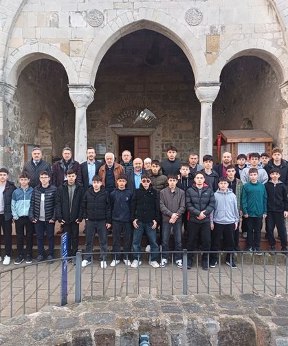 Of İmam Hatipli öğrenciler ramazan öncesi Ayasofya Camiinde sabah namazında buluştu