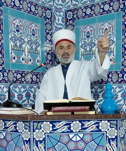 Din Görevlisi Ayazoğlu’ndan Sert Tepki: “Dünya İki Sapkının İnsafına mı Bırakıldı?”