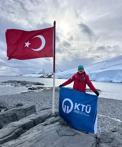 KTÜ’lü bilim insanları Antarktika’da Türkiye’yi başarıyla temsil ediyor