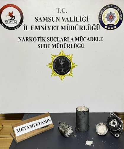 Aracın marş dinamosuna saklanan sentetik yasaklı madde 'Pera'nın hassas burnundan kaçmadı