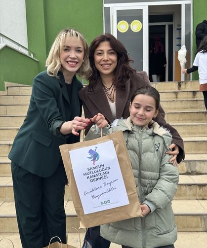 Kırsal kesimde yaşayan çocuklara bayramlık hediye edildi