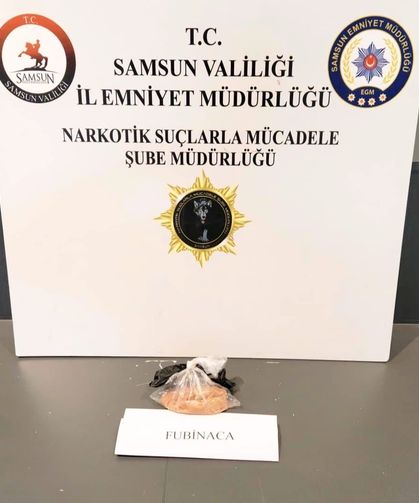 Yasaklı madde operasyonunda 3 zanlı yakalandı