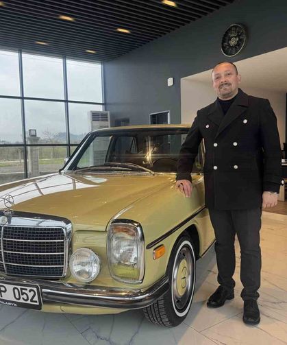 25 bin liraya aldı, 1 milyon lira harcadı: Ordulu klasik tutkunu yarım asırlık aracı fabrikadan çıktığı ilk günkü haline döndürdü