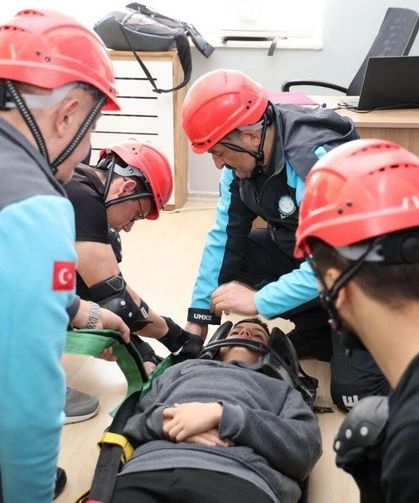 Deprem Haftası: Okullarda tahliye tatbikatı