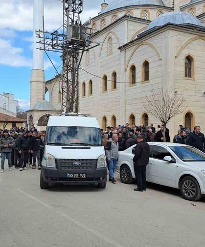 Motosiklet kazasında ölen genç defnedildi