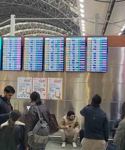 Sabiha Gökçen'de hava muhalefeti engeli: 127 sefer iptal edildi, yolcular terminalde kaldı