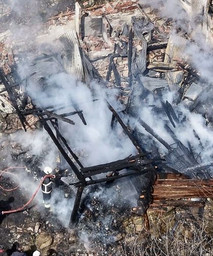 Evde çıkan yangında 1 kişi öldü