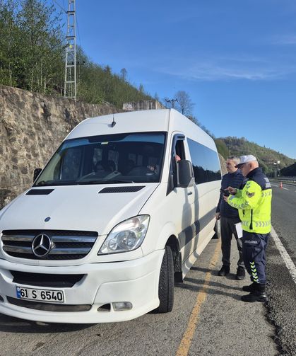 Of'ta öğrenci servisleri denetlendi