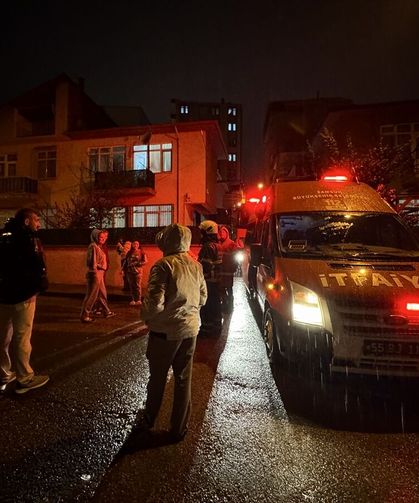 Samsun'da evde çıkan yangında dumandan etkilenen 2 kişi hastaneye kaldırıldı