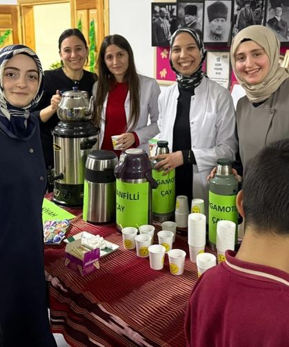 Aydıntepe'de öğrencilerden çay festivali