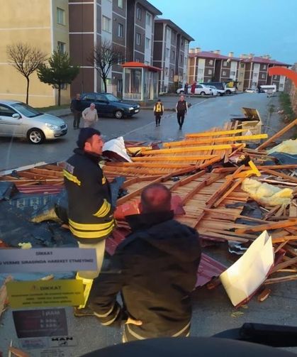 Bayburt için kuvvetli rüzgar ve fırtına uyarısı