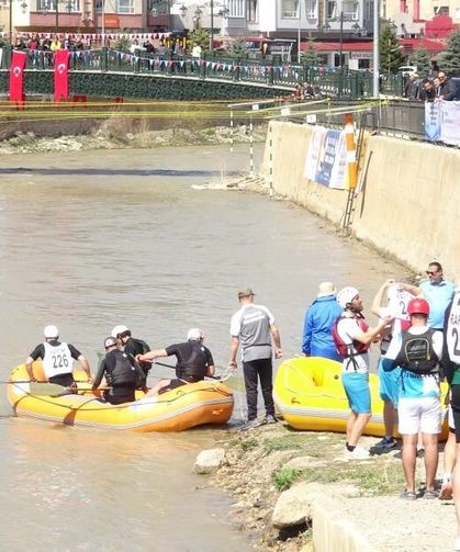 Bayburt'ta Üniversiteler Arası Rafting Türkiye Şampiyonası yarın başlıyor
