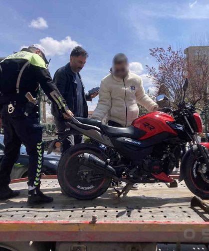 Gürültülü egzoz kullanan motosikletliye 16 bin 329 TL ceza