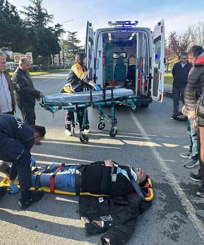 Samsun'da motosiklet ile elektrikli scooter çarpıştı: 2 yaralı