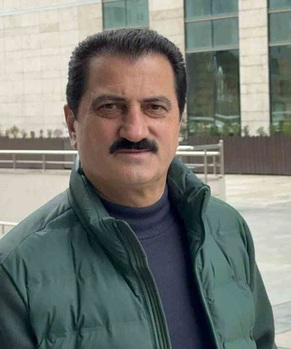 Samsunlu türkücü Tatlıses'e benzerliğiyle ilgi odağı oldu