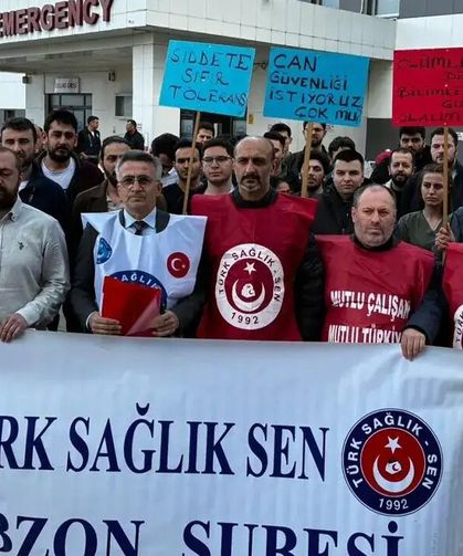 Trabzon’da sağlık çalışanlarından acil servis saldırısına tepki
