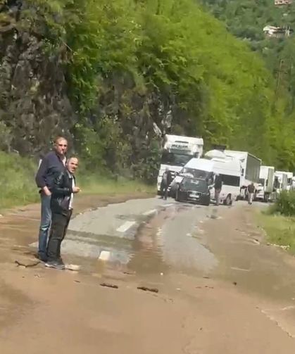 Trabzon-Bayburt karayolu yeniden ulaşıma açıldı