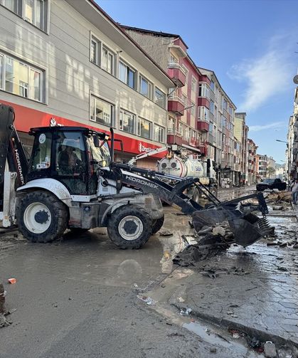 Samsun'un Havza ilçesinde selin ardından temizlik çalışmaları devam ediyor
