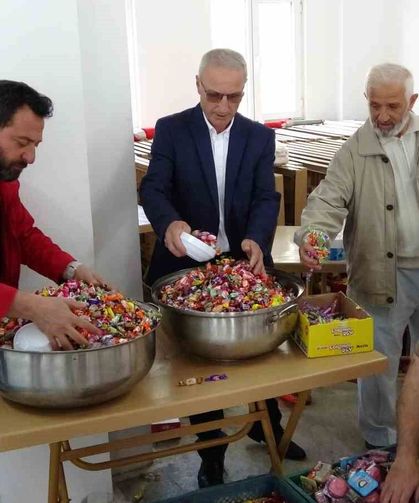 İki asırlık gelenek çocukların bayram sevincine dönüşüyor