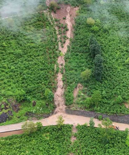 Ordu'da heyelanlar nedeniyle bazı yollar ulaşıma kapandı