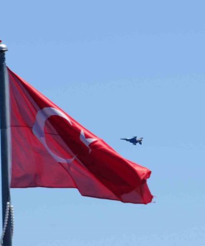 SOLOTÜRK'ten Samsun'da çevre tanıma uçuşu