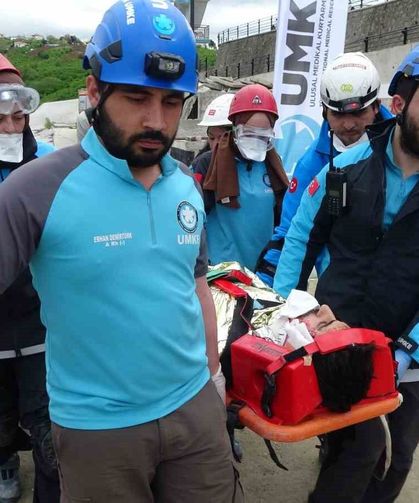 Trabzon'da gerçeği aratmayan deprem tatbikatı
