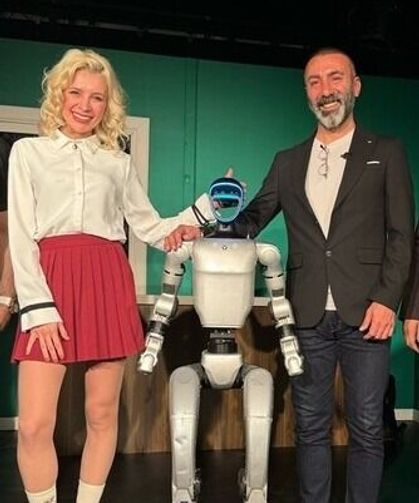 Yapay Zeka Destekli İnsansı Robot İstanbul’da Sahneye Çıkıyor