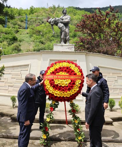 Maçka’da Hayatını Kaybeden İspanyol Askerler Anıt Başında Yad Edildi