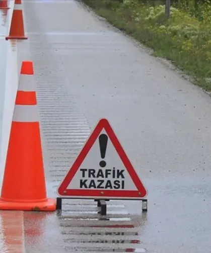 Rize'de uçuruma yuvarlanan hafif ticari araçtaki 1 kişi öldü, 2 kişi yaralandı