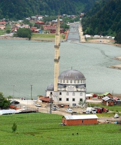 Uzungöl’de Alabalık İçin Dikkat Çeken Çağrı: Turizmciler Bu Detaya Dikkat Çekti
