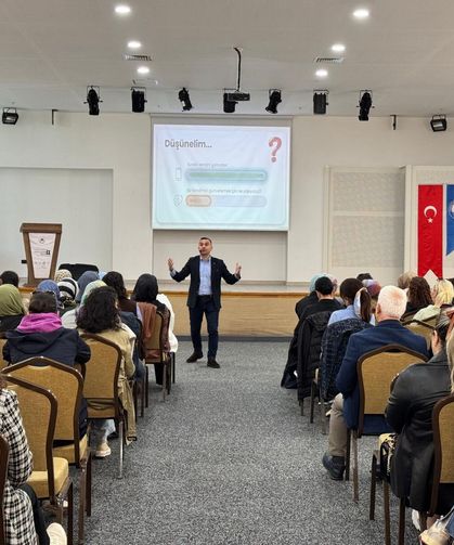 Trabzon’da “Ailemiz Geleceğimiz” Konferansına Yoğun İlgi