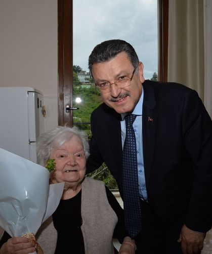 Ahmet Metin Genç: “Annelerimizin Hakkını Ödemek Mümkün Değil”