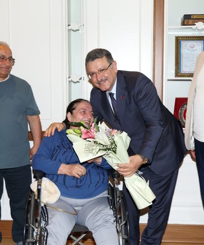 30 Yıllık Hasret Bitti! KKTC Bakanı Hasipoğlu’ndan Başkan Genç’e Teşekkür