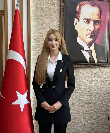 'Barbie Kaymakam' vali yardımcısı oldu