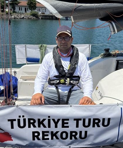 Milli yelkenci Doğukan Kandemir, rekor denemesi için Artvin'den denize açıldı
