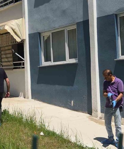 11 katlı apartmanın 1'nci katından düşen adam yaralandı