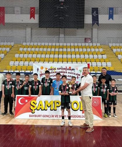 Bayburt'ta küçük erkekler futsal il birincisi belli oldu