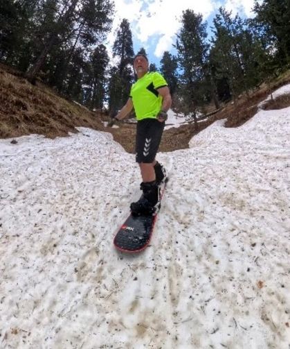Haziran ayında kar olur mu demeyin, bu şehirde snowboard bile yapılıyor!