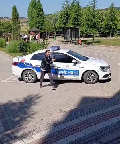 Kimliği geçersiz çıkan öğrenci AYT'ye 1 dakika kala yetişti