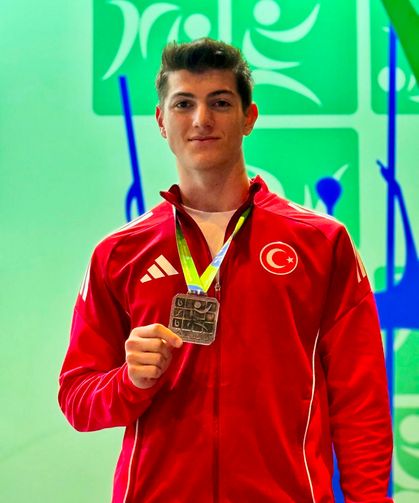 Trabzonlu Ahmet Öztürk FISU Dünya Karate Şampiyonası’nda İki Bronz Madalya Kazandı