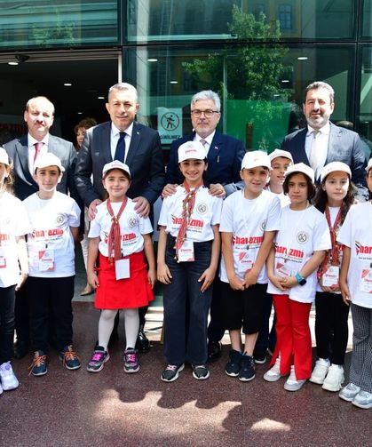 Vali Tahir Şahin’den Öğretmenlere Teşekkür: “Güçlü Bir Eğitim Sistemi, Güçlü Gelecek Demektir”